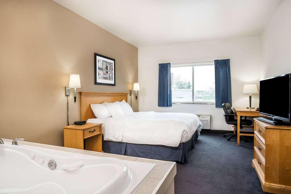Baymont By Wyndham Indianapolis Northeast Hotel Szoba fotó